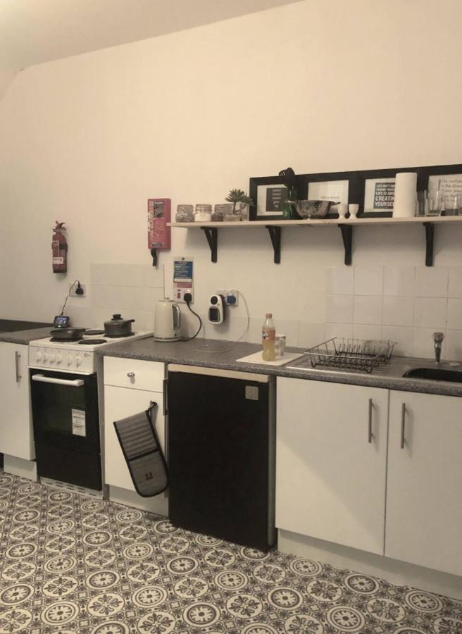 Apartment 1 Richmond Tce, Flat 2 *