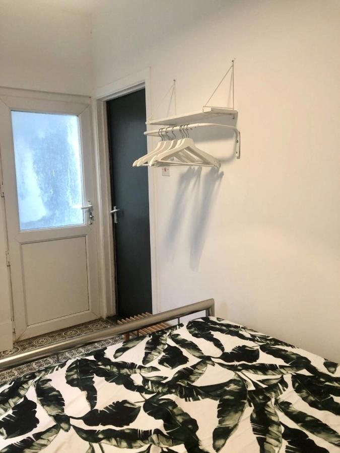 1 Richmond Tce, Flat 2 *